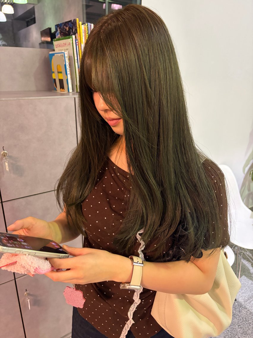 ロング カラー ベージュカラー ブリーチ 透明感カラー ダブルカラー グレージュ カット ヘアカラー トリートメント Oopsレイヤー 加藤澄都のヘアスタイル