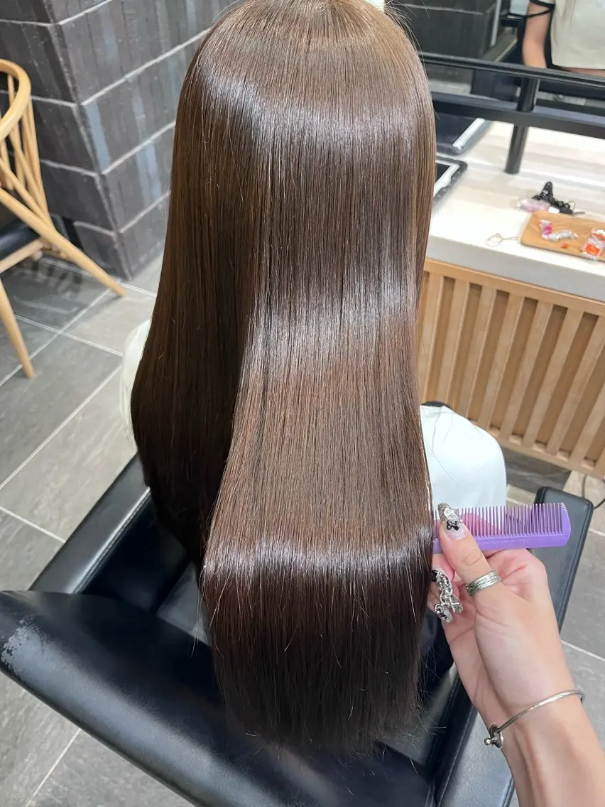 ロング カラー アッシュ ベージュカラー カット ヘアカラー 縮毛矯正 トリートメント 𝑺𝒂𝒌𝒊 🩶マンツーマン施術のヘアスタイル