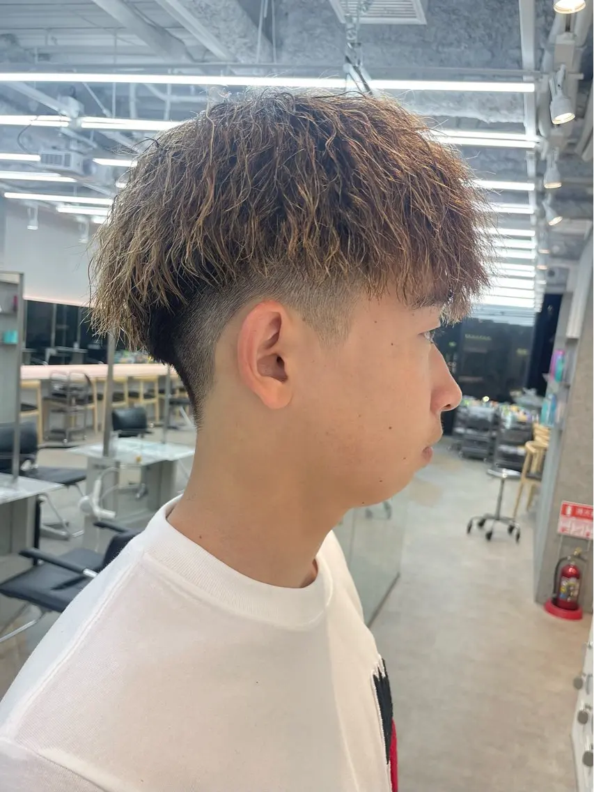 パーマ メンズ メンズハイライト メンズメッシュ メンズパーマ ツイストスパイラルパーマ スパイラルパーマ カット ヘアカラー パーマ 🎀メンズパーマ☆ 艶カラー☆Syuriのヘアスタイル