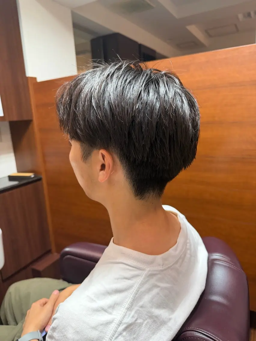 ショート メンズ 糸山 仁のヘアスタイル