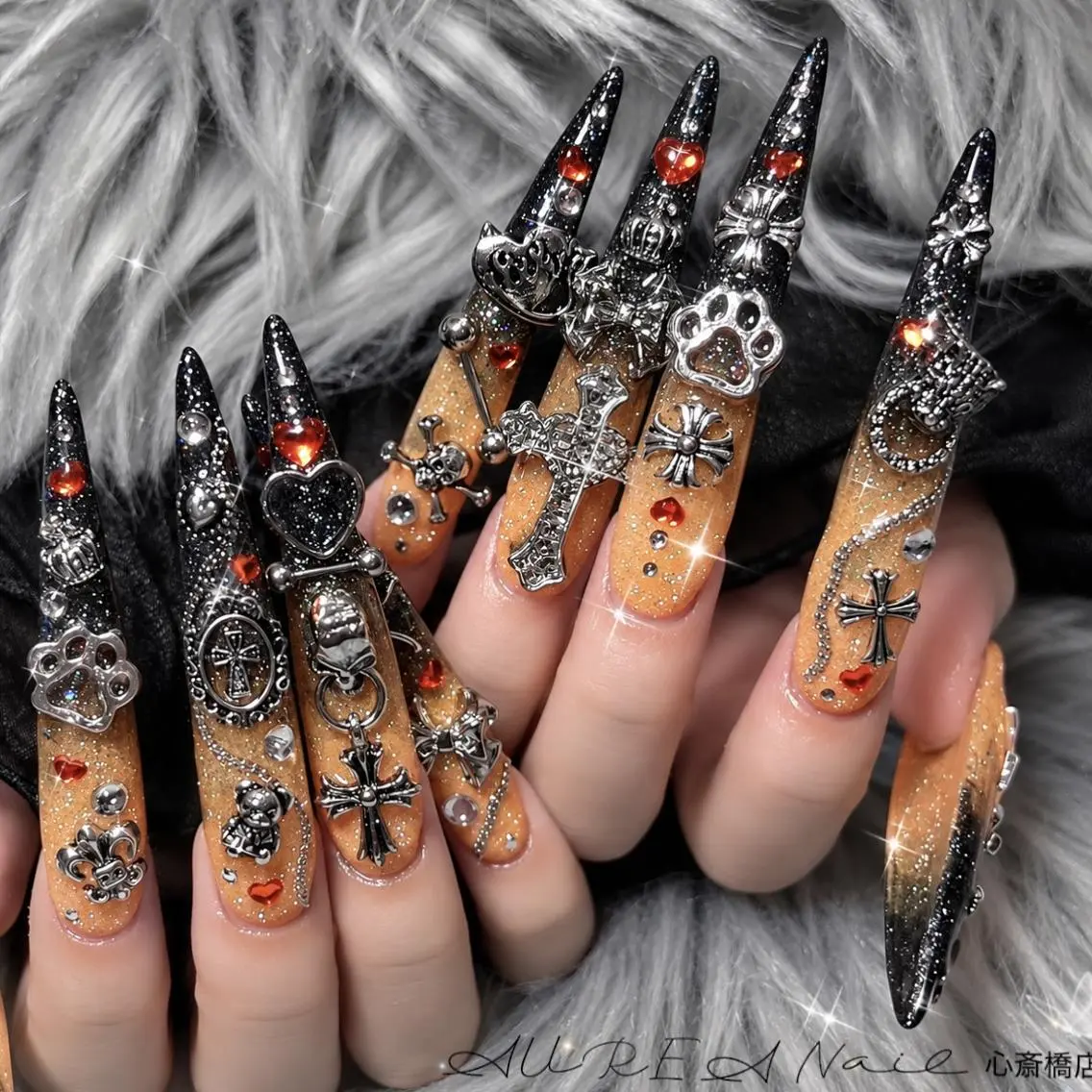 ネイル 長さ出し ハート キラキラネイル 韓国ネイル ロングネイル AUREA Nail 心斎橋店のネイルデザイン