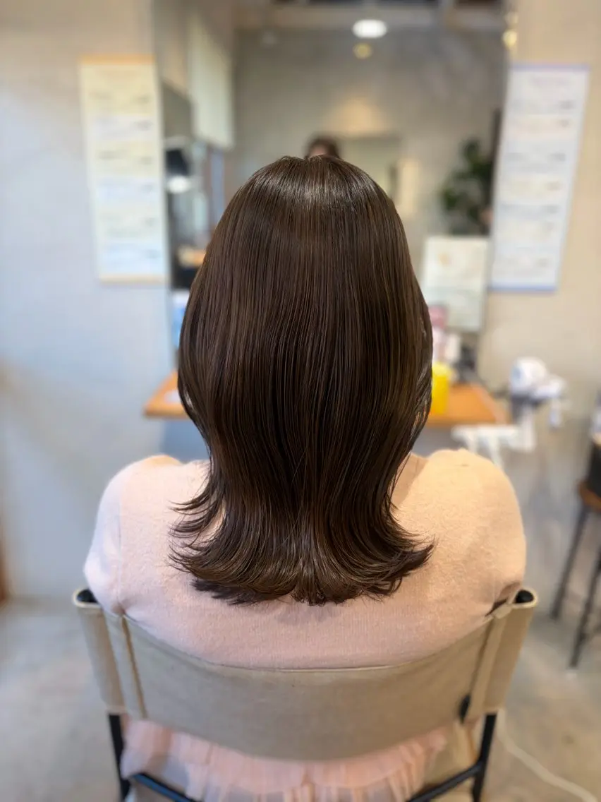 ロング カラー ベージュカラー オリーブベージュ オリーブカラー ヘアカラー momoka 女性限定のヘアスタイル