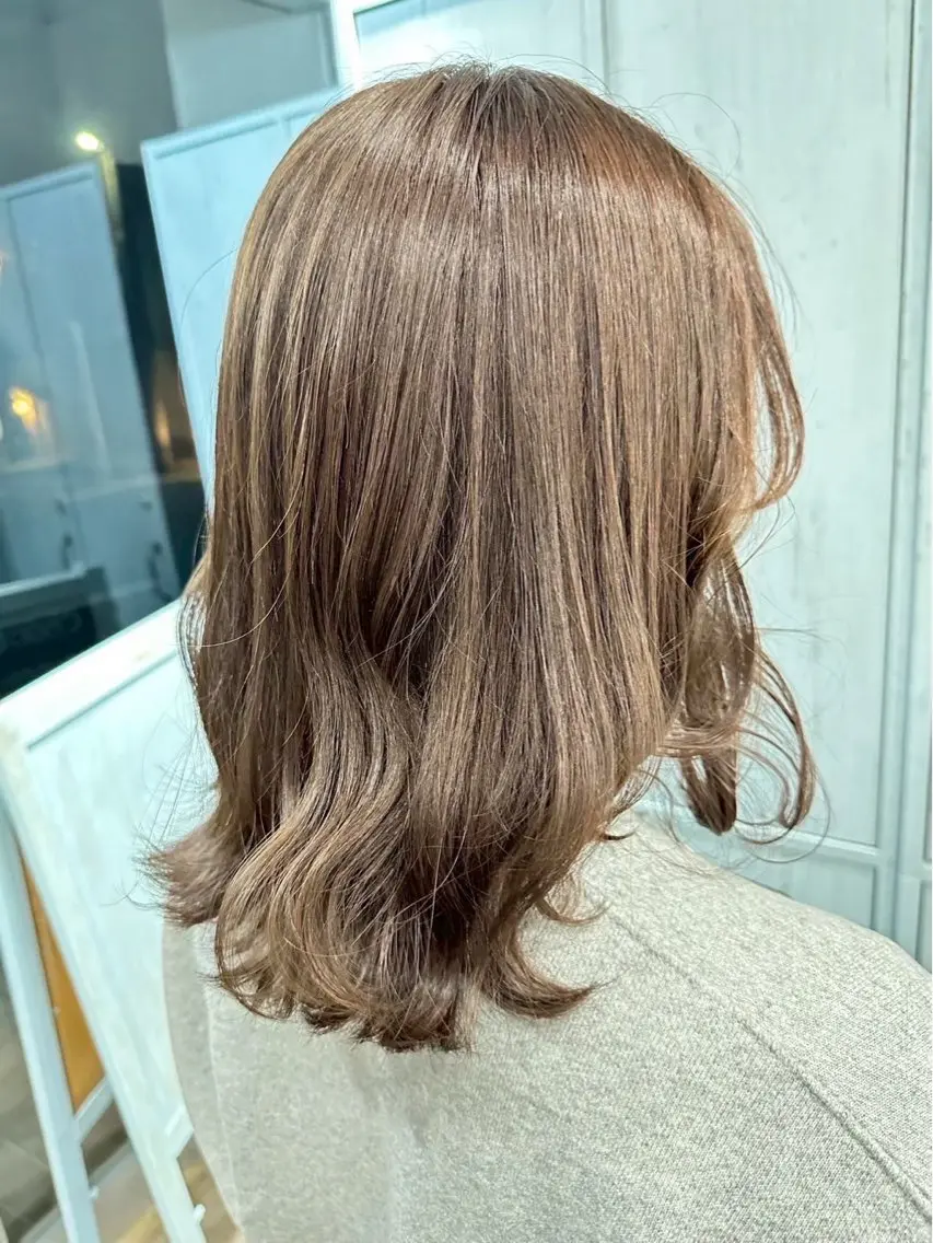 セミロング カラー SAKI🎀 透明感カラーのヘアスタイル
