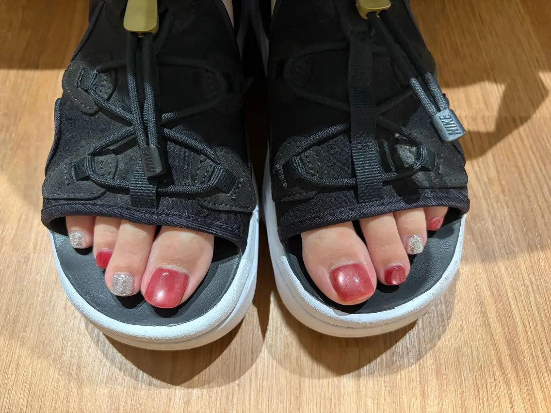 ネイル フットネイル Nail Loive ／Reikaのネイルデザイン