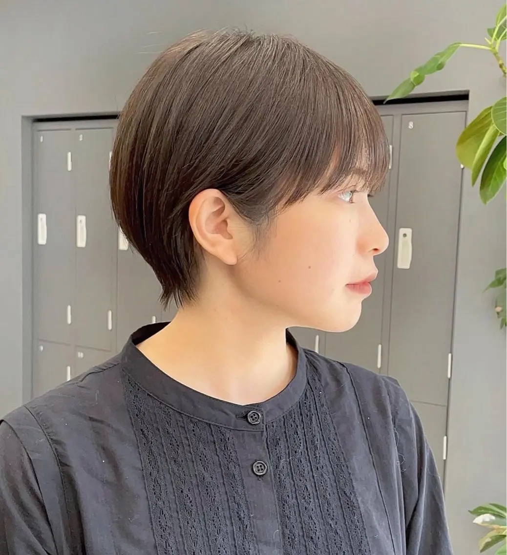ショート ショートボブ ハンサムショート 丸みショート ボブ くびれヘア 重里 瑠花のヘアスタイル