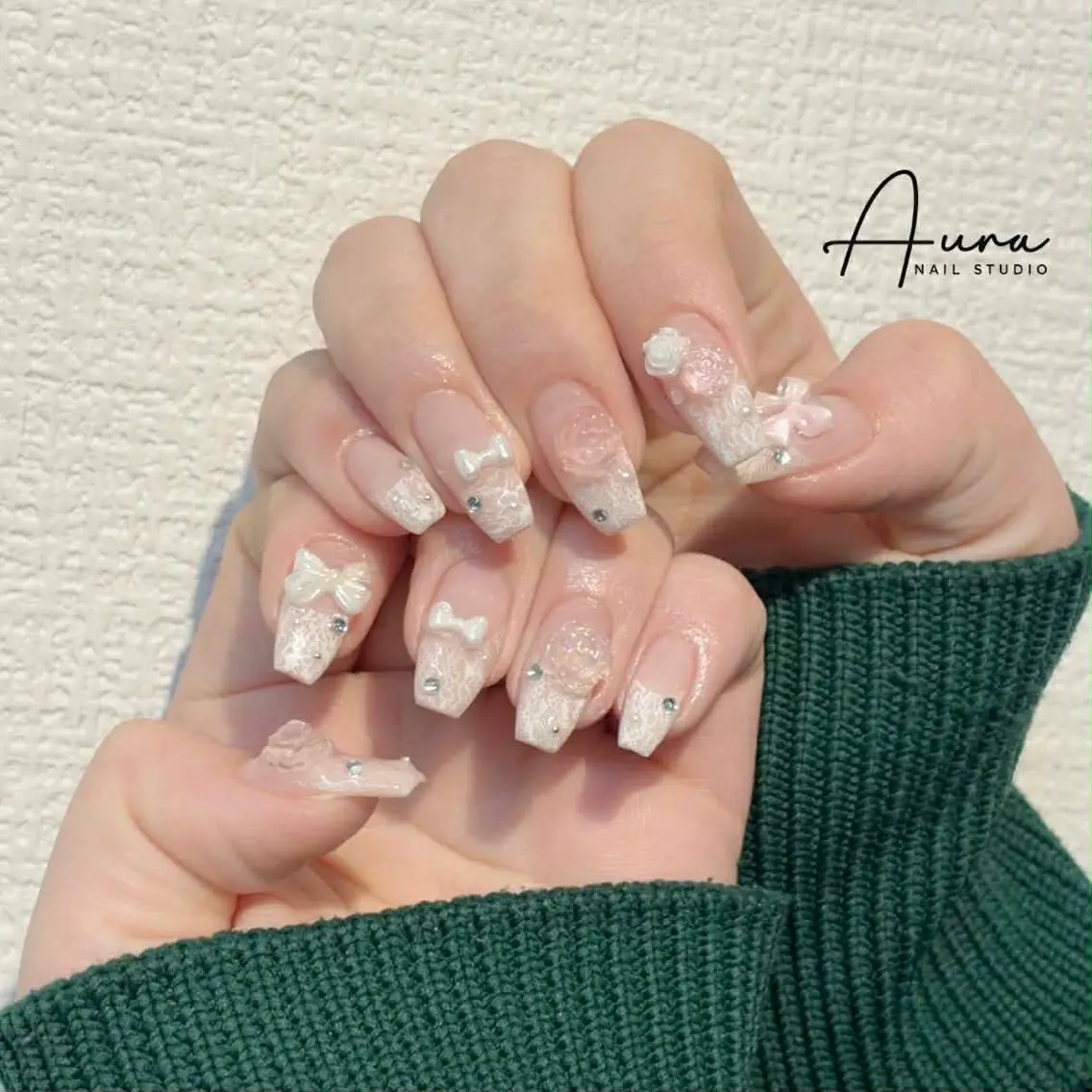 ネイル ハンドネイル Aura Nail Studioのネイルデザイン