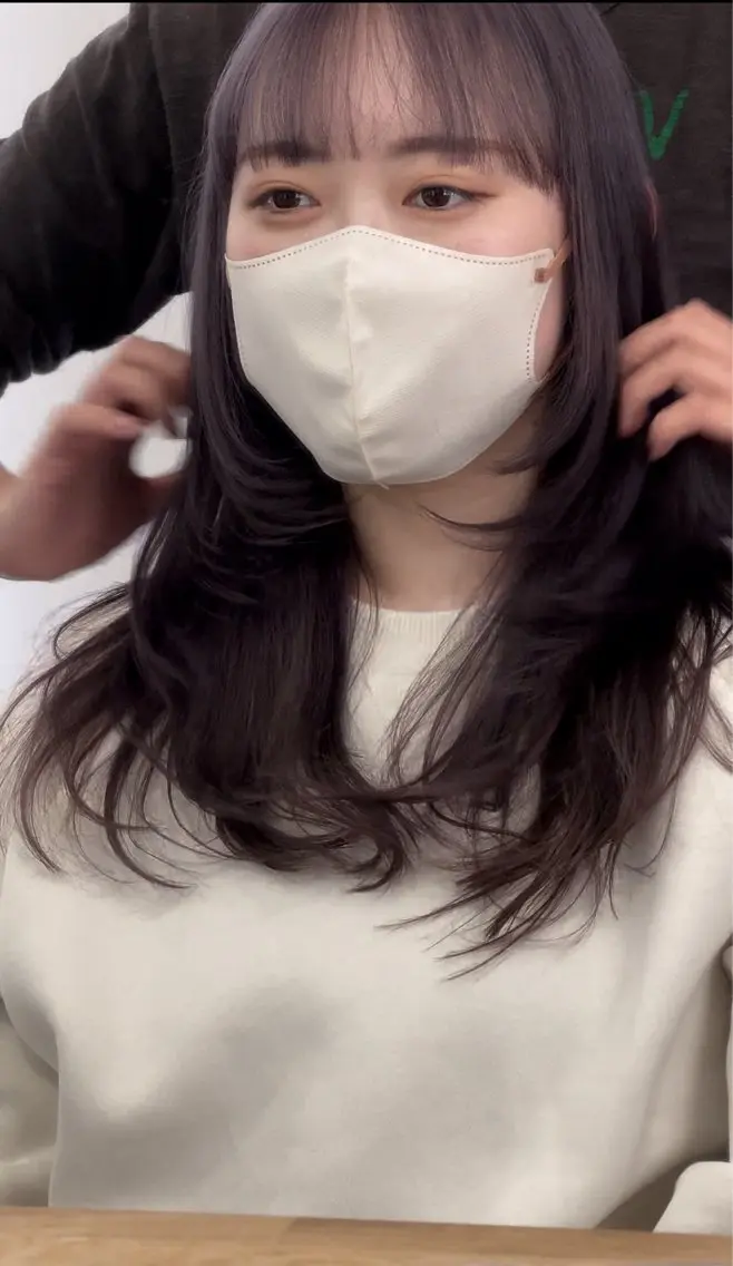 セミロング カラー ベージュカラー ブリーチ ラベンダーカラー ハイレイヤー レイヤーカット カット ヘアカラー トリートメント 石井 大空のヘアスタイル