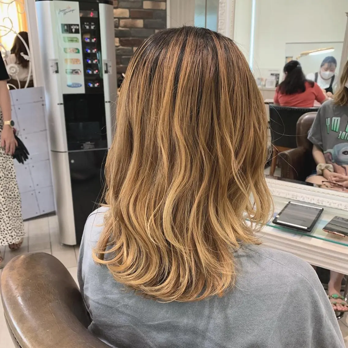 ミディアム カラー パーマ ヘアアレンジ カット ヘアカラー トリートメント メンズパーマ特化🔥 ツイスパ/シャドウのヘアスタイル