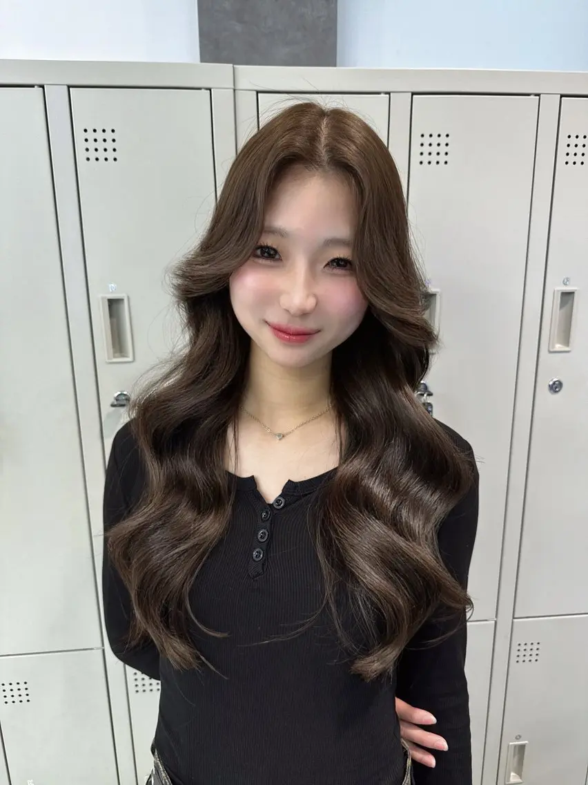 ロング カラー ヘアアレンジ ヘアカラー トリートメント ヘアセット 韓国ヘア🖤/透明感 shihoのヘアスタイル