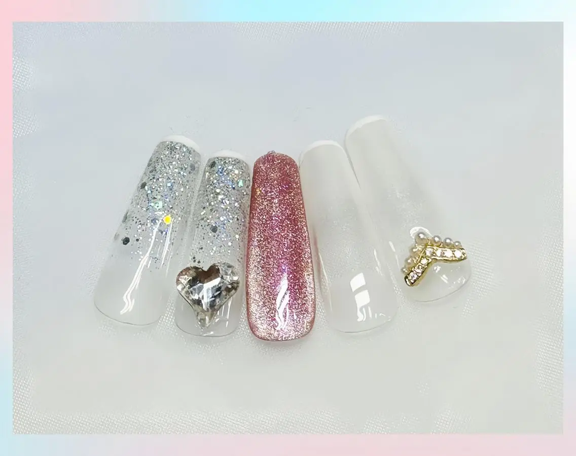 ネイル ハンドネイル ハンドケア Dione ネイル専門店のネイルデザイン