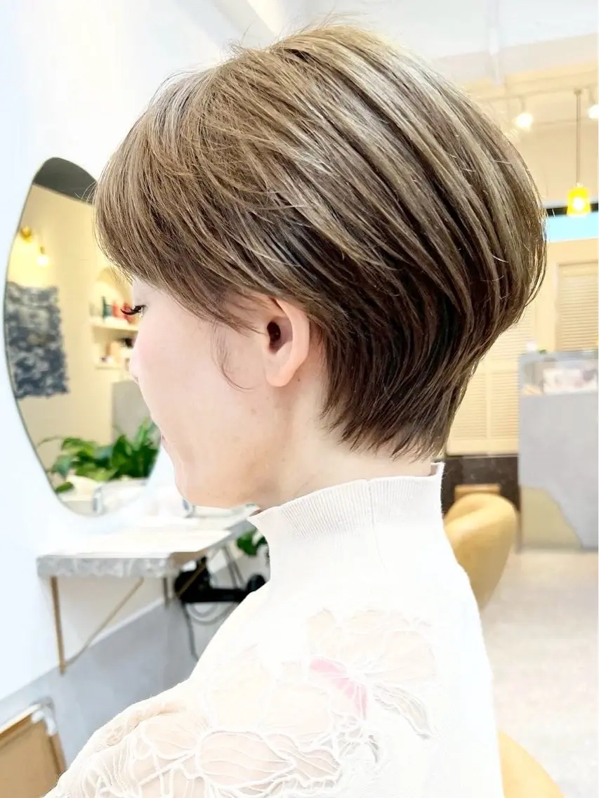 ショート 土井 優のヘアスタイル