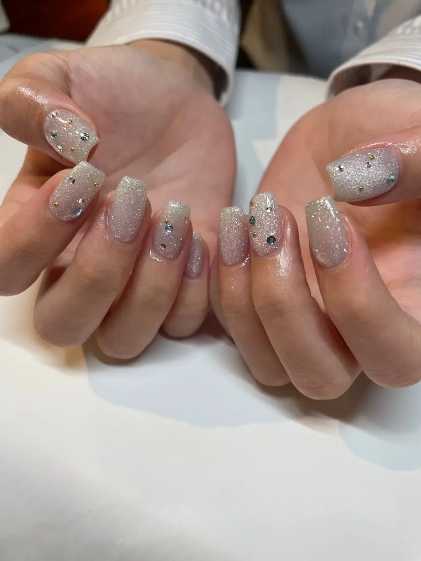ネイル キラキラネイル Manon Yuiのネイルデザイン