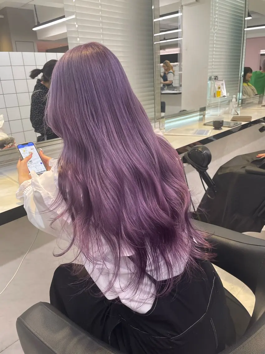 ロング カラー ヘアアレンジ ブリーチ ラベンダーカラー レイヤーカット ヘアカラー ピンク・ベージュ🩰 カラー🫧とらのヘアスタイル