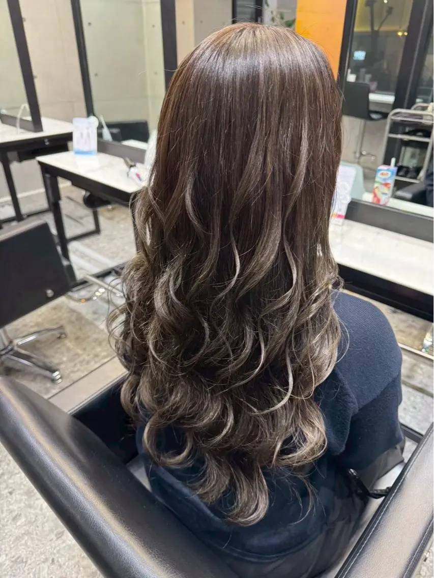セミロング ヘアカラー トリートメント 🍒ケアブリーチ/ YUI🍒のヘアスタイル