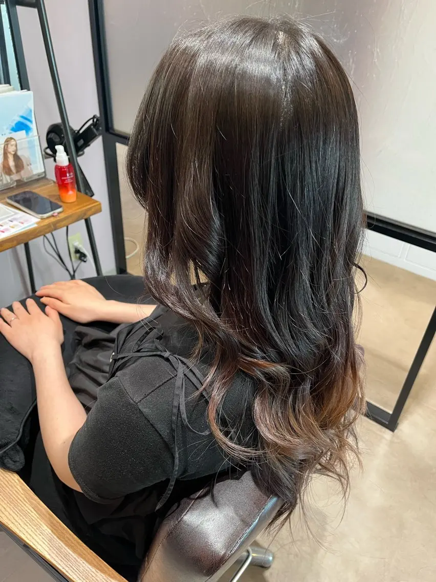 カラー 西原 愛紗のヘアスタイル