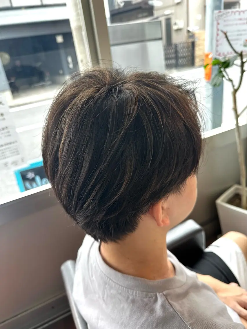 メンズ ヘアカラー 三原 友美のヘアスタイル