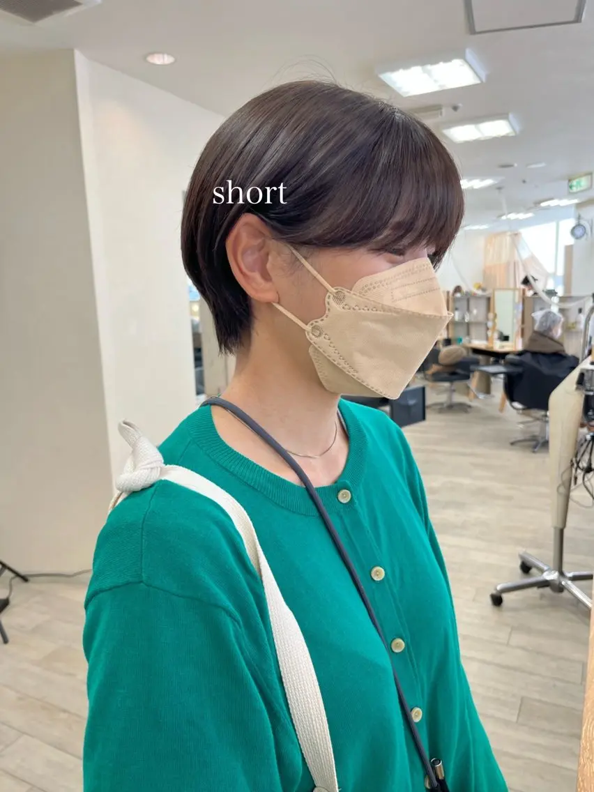ショート カラー 切りっぱなしボブ ショートボブ ハンサムショート 丸みショート ブラウンカラー カット ヘアカラー トリートメント 初めてのショート お任せください✂️のヘアスタイル