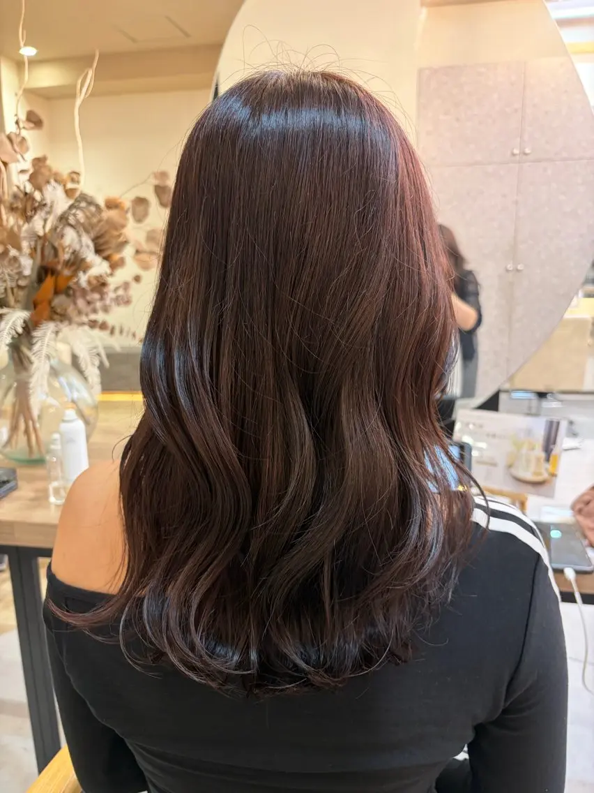 カラー 艶カラー🫧 yumiのヘアスタイル