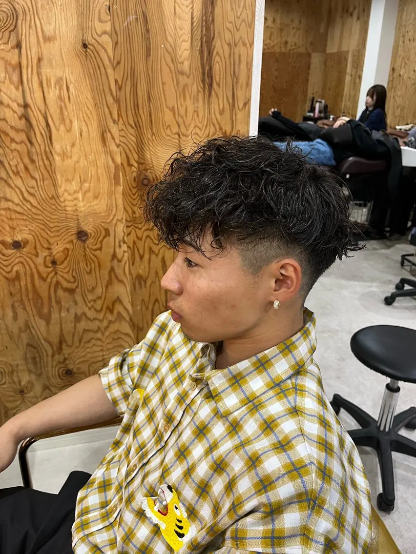 パーマ メンズ メンズパーマ スペインカール カット パーマ 【メンズパーマ専門】 質感職人/牧野成瀬のヘアスタイル