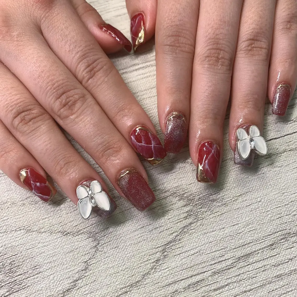 ネイル アートネイル マグネットネイル 大理石ネイル(マーブル) ミラーネイル ハンドネイル フットネイル Adite nailのネイルデザイン