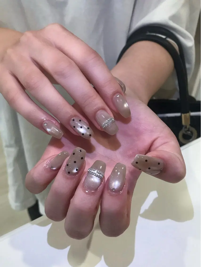 ネイル 持ち込み 韓国ガーリーネイル 芽依奈のネイルデザイン