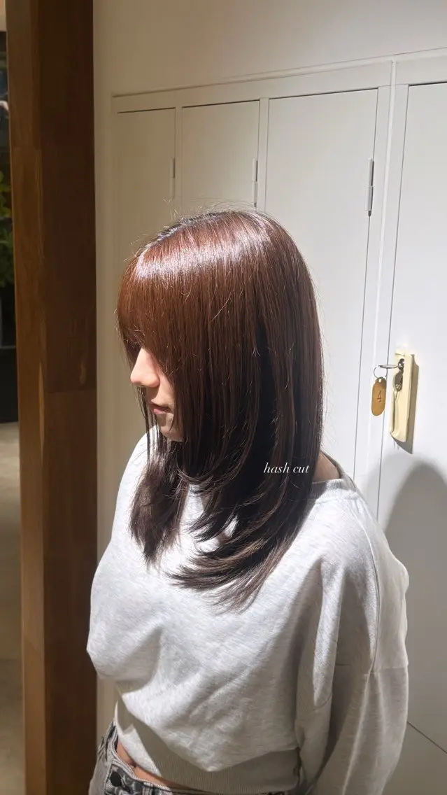 ミディアム レイヤーカット 山根 里緒のヘアスタイル