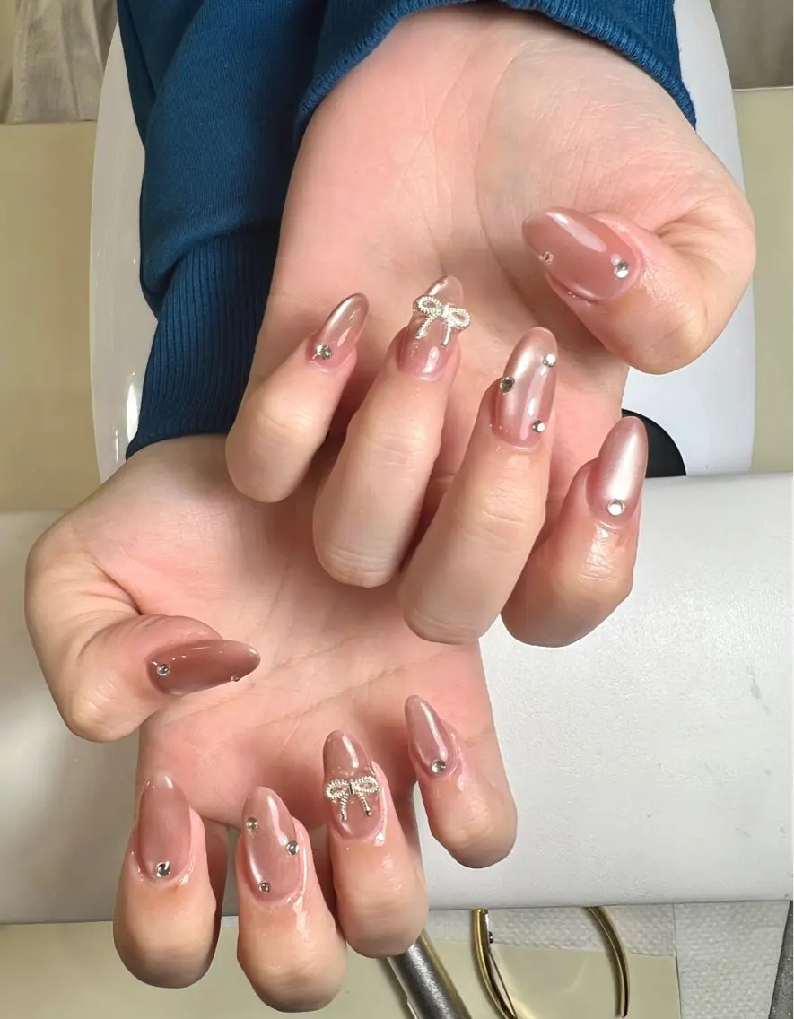 ネイル ボルドー ブラウン チークネイル ドット フットネイル ハンドネイル ハンドケア VAN NAIL 海老名展のネイルデザイン