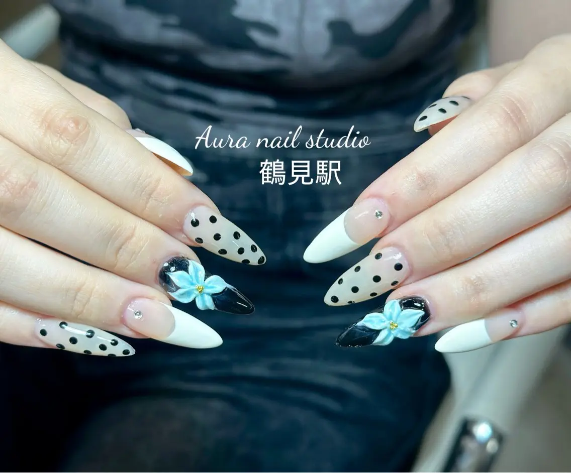 ロング ハンドネイル Aura nail 🍐💫のネイルデザイン