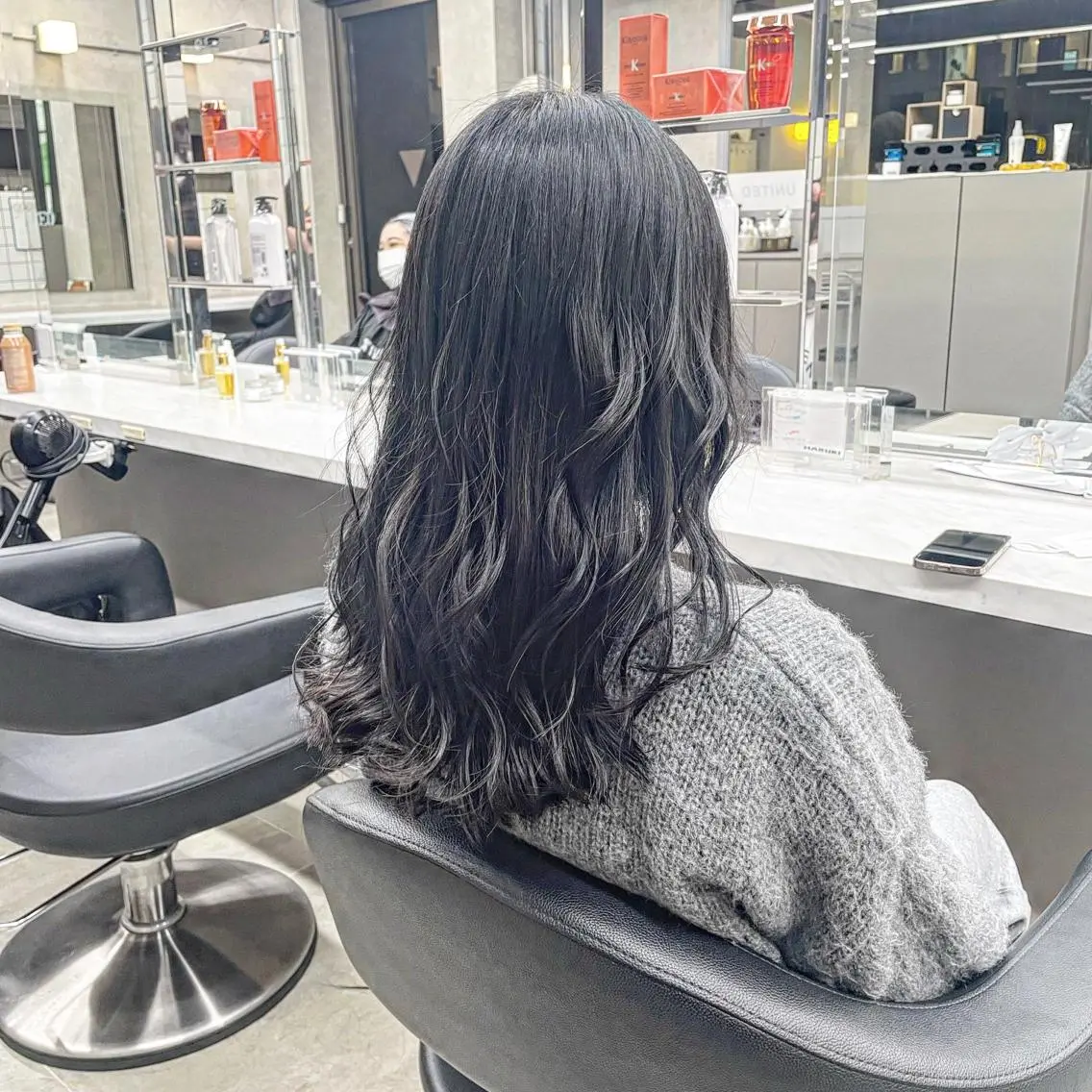 ミディアム カラー パーマ ヘアアレンジ メンズ キッズ ネイル マツエク・マツパ アイブロウ 🦋縮毛/韓国レイヤ ー/透明感カラー🦋のヘアスタイル