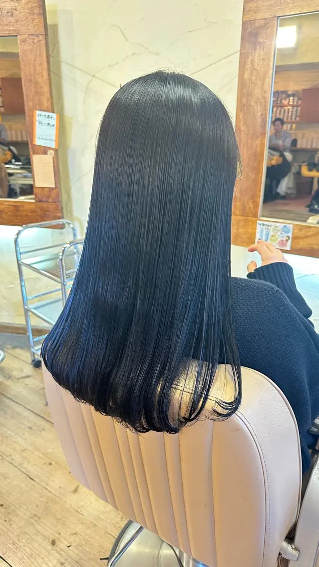 ロング 冨士 美織のヘアスタイル