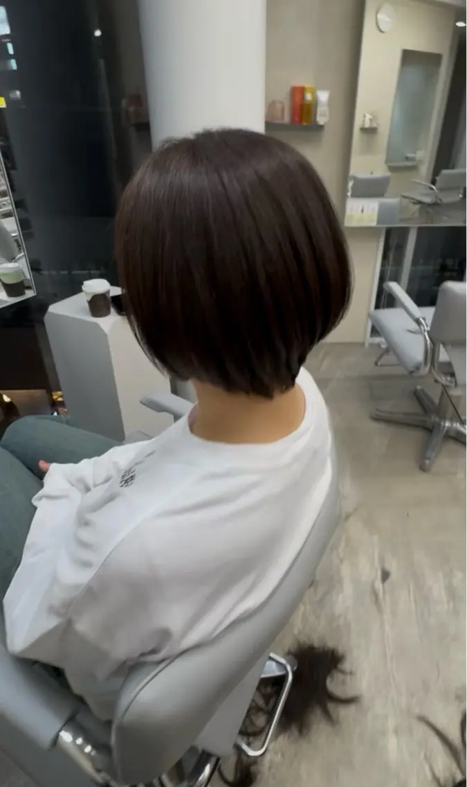 ショート honoka /透明感カラーのヘアスタイル