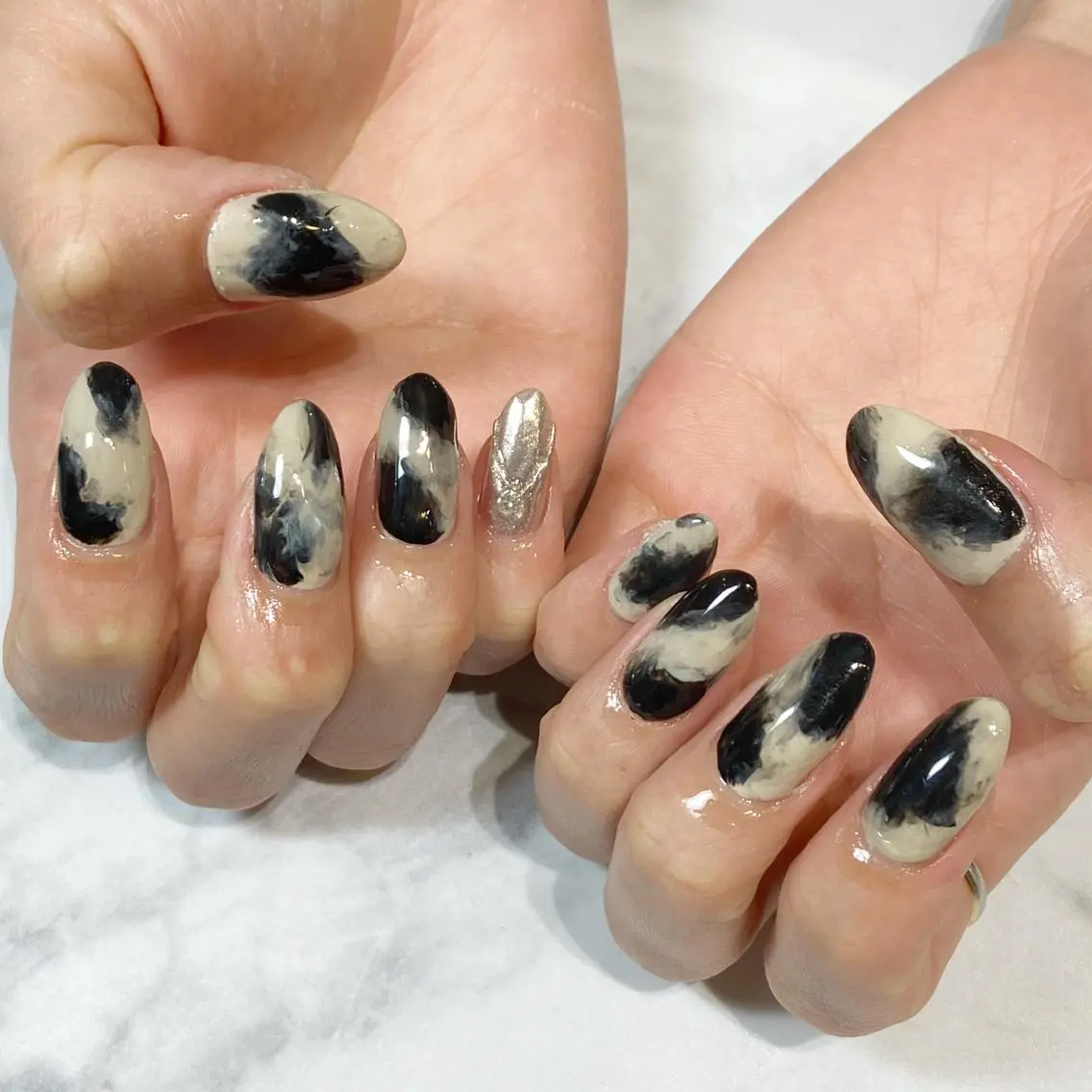 ネイル ジェルネイル YUN 💅のネイルデザイン
