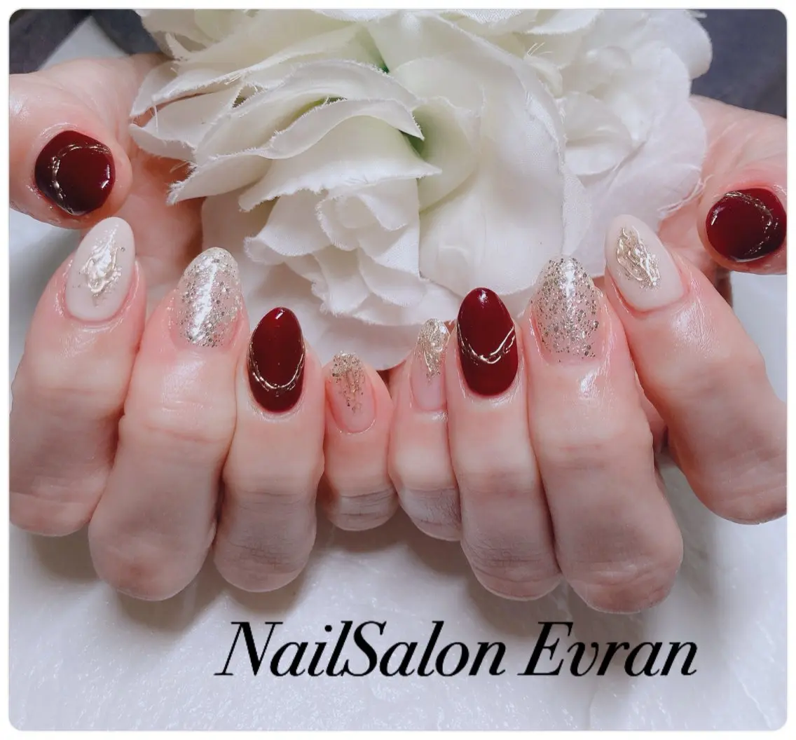 ネイル アートネイル フレンチネイル マグネットネイル 持ち込み ニュアンスネイル ハンドネイル Nail salon Evranのネイルデザイン
