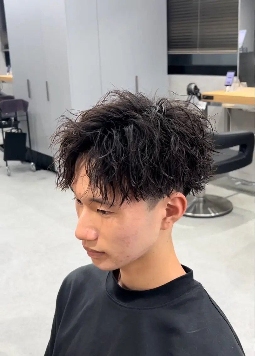 パーマ メンズ ツイスパ/シャドウ MANARUのヘアスタイル