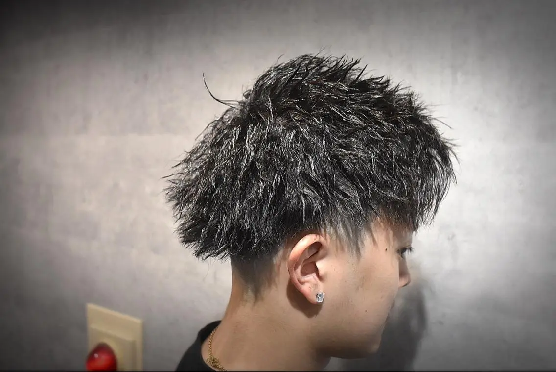ショート パーマ メンズ 中西 将斗のヘアスタイル