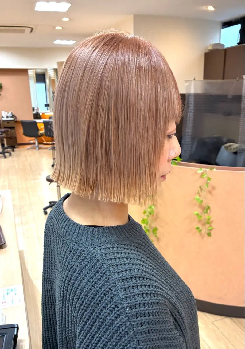 ミディアム ボブ 沖山 雄一のヘアスタイル
