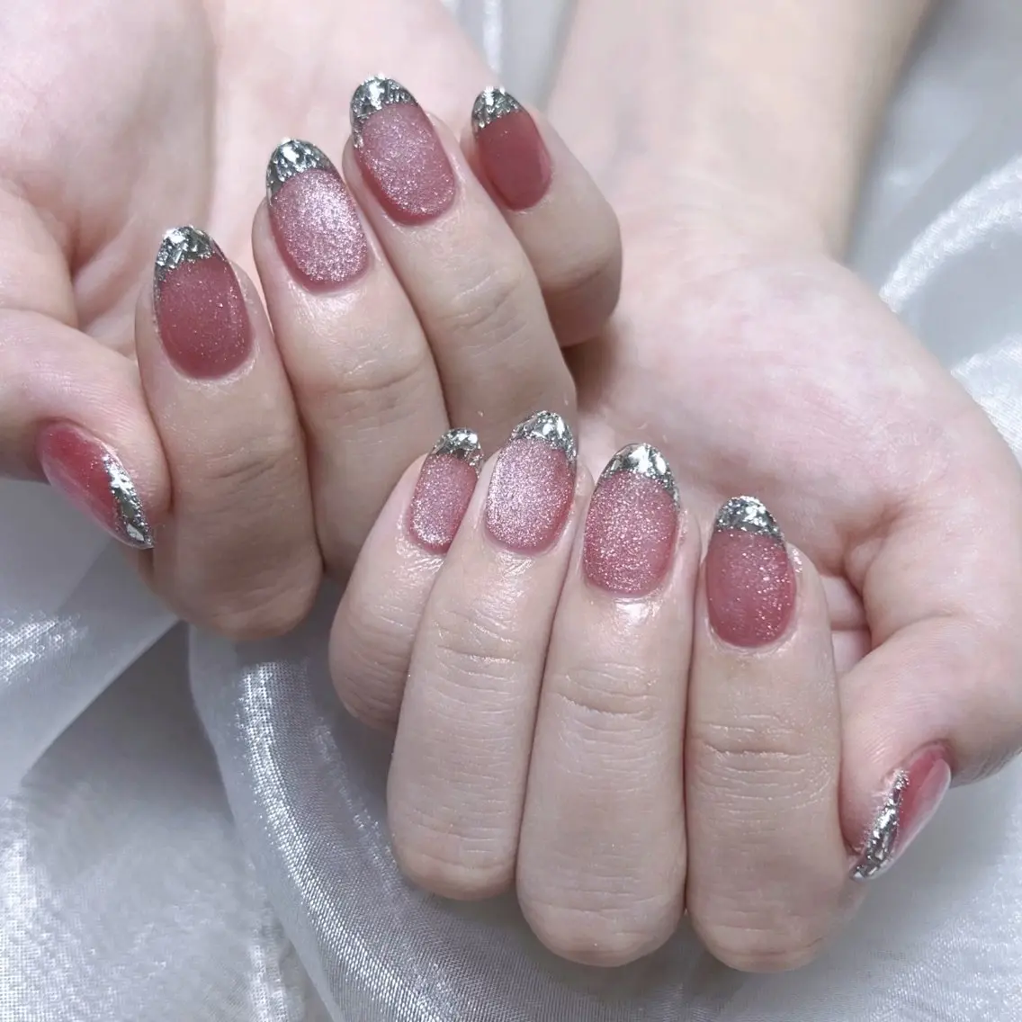 ネイル フレンチネイル ガラスフレンチ マグネットネイル ✨木にいる ネイル✨のネイルデザイン