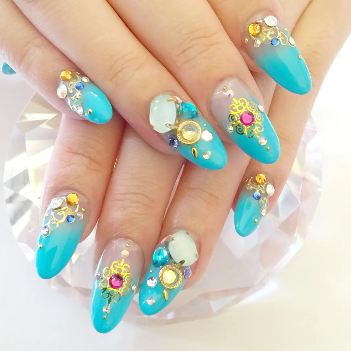 ネイル スカルプネイル ネイルチップ YUN 💅のネイルデザイン