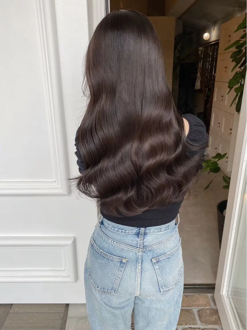 ロング 佐藤 菜穂のヘアスタイル