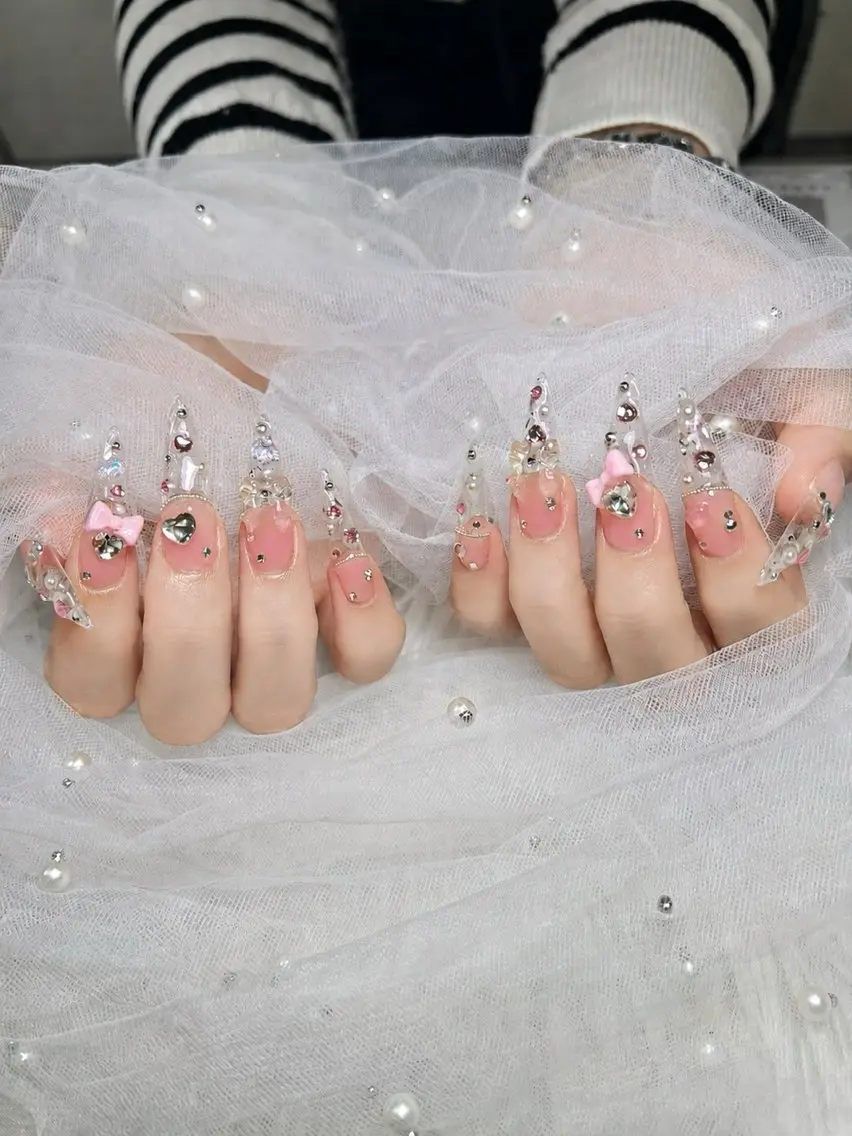 ネイル チークネイル フレンチネイル グラデーション 韓国ネイル マグネットネイル MiA NAILのネイルデザイン