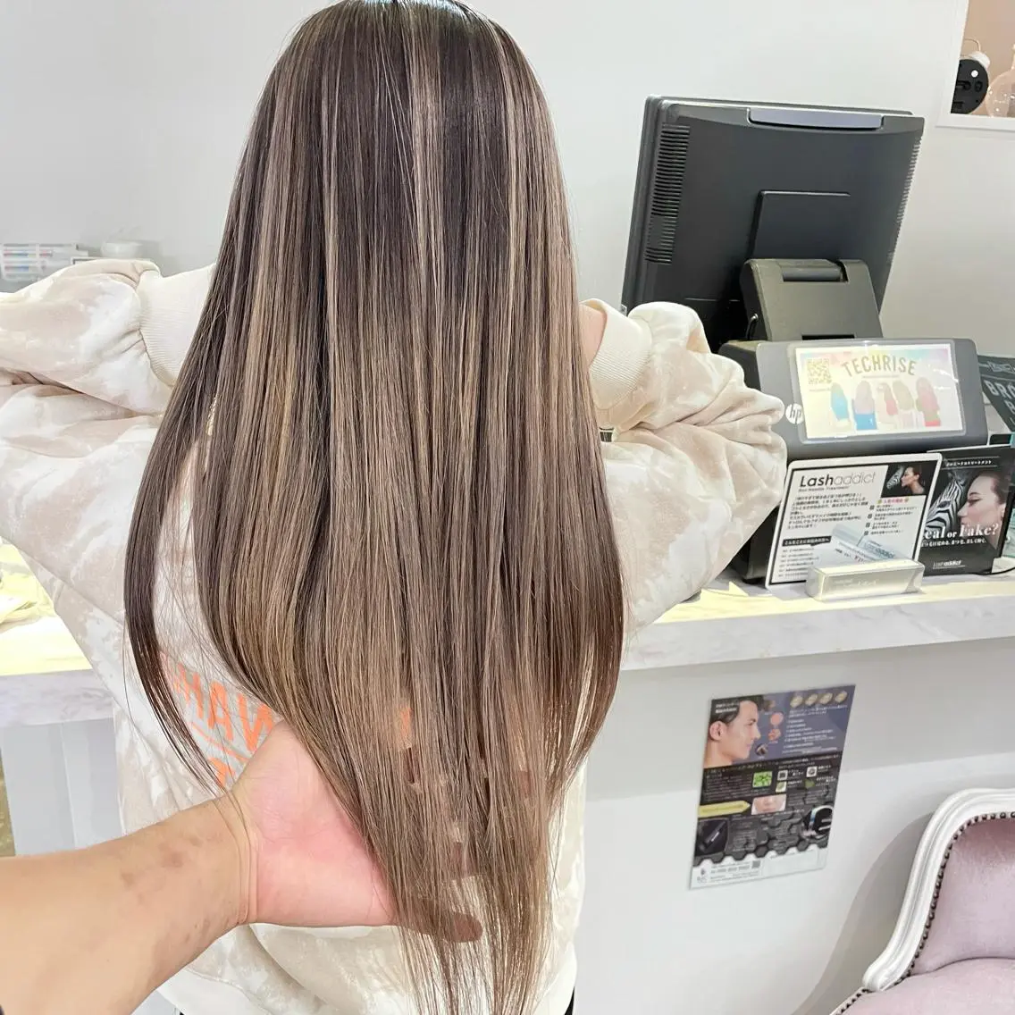 ロング ヘアカラー トリートメント Lit.豊橋 夏目のヘアスタイル