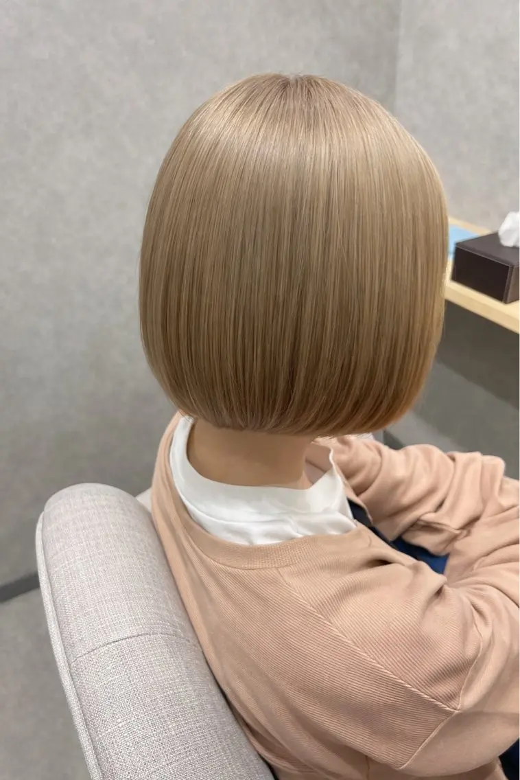 ショート カラー ベージュカラー 透明感カラー ミルクティーベージュ ボブ ヘアカラー トリートメント ミルクティー職人× HIROSEのヘアスタイル