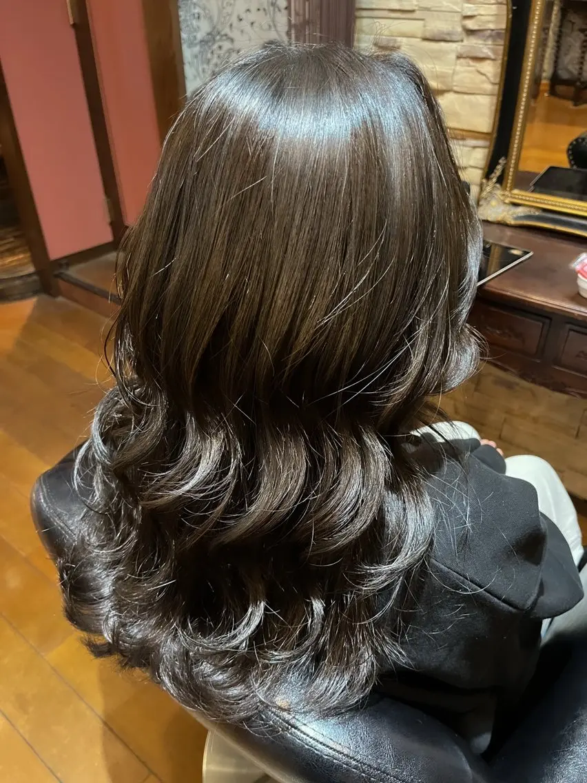 セミロング カラー アッシュ アッシュブラウン ブラウンカラー カット ヘアカラー ✂︎grace ✂︎mahoのヘアスタイル
