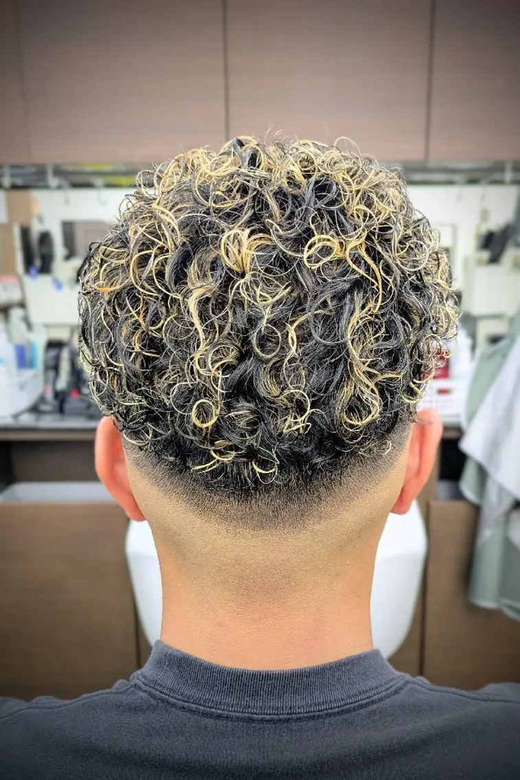 ショート パーマ 理容プラージュ燕三条 福井のヘアスタイル