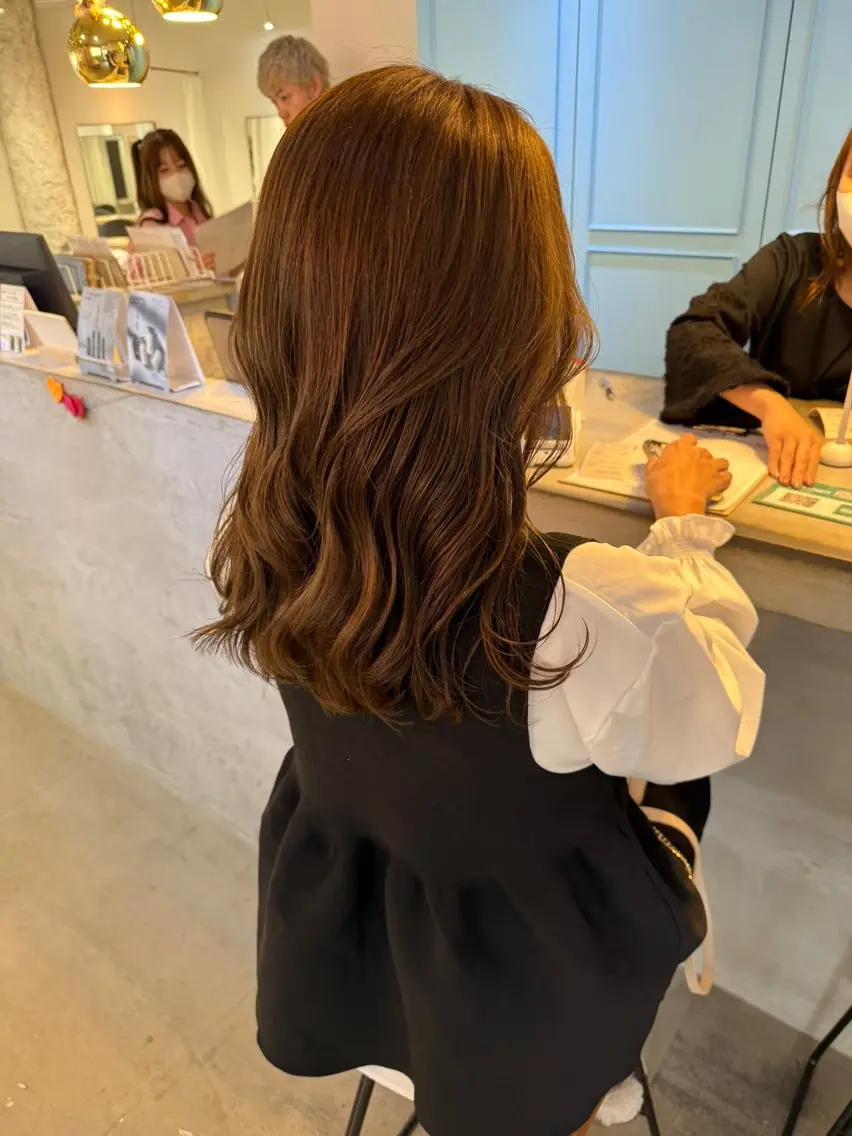 【✨️平日限定クーポン✨️】✂️似合わせカット+髪質改善カラー+TR✂️の写真