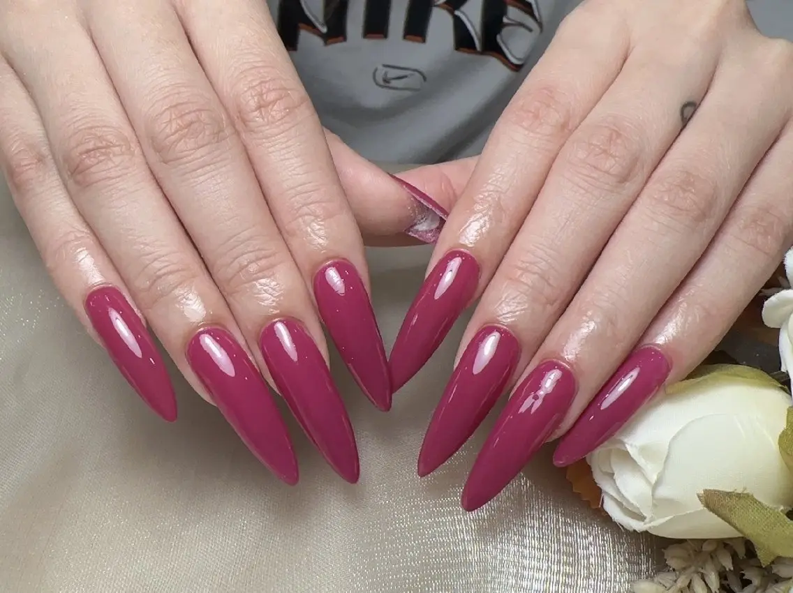 ネイル 長さ出し ワンカラーネイル ハンドネイル UM Nail Salonのネイルデザイン