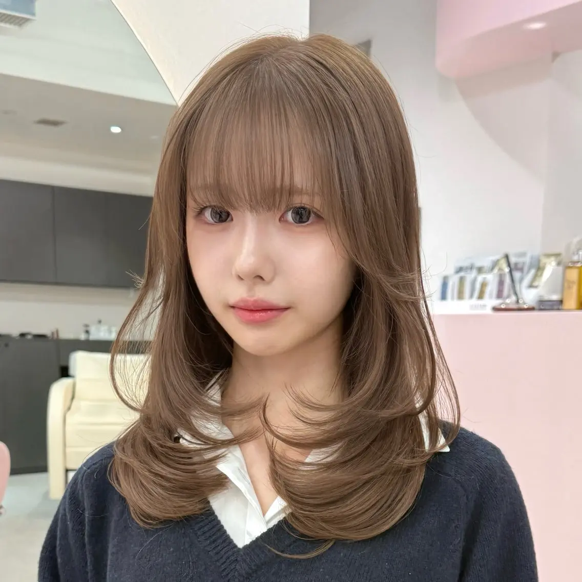 ミディアム カラー カット ヘアカラー トリートメント 鍋田/ 渋谷/ 縮毛矯正／レイヤーのヘアスタイル