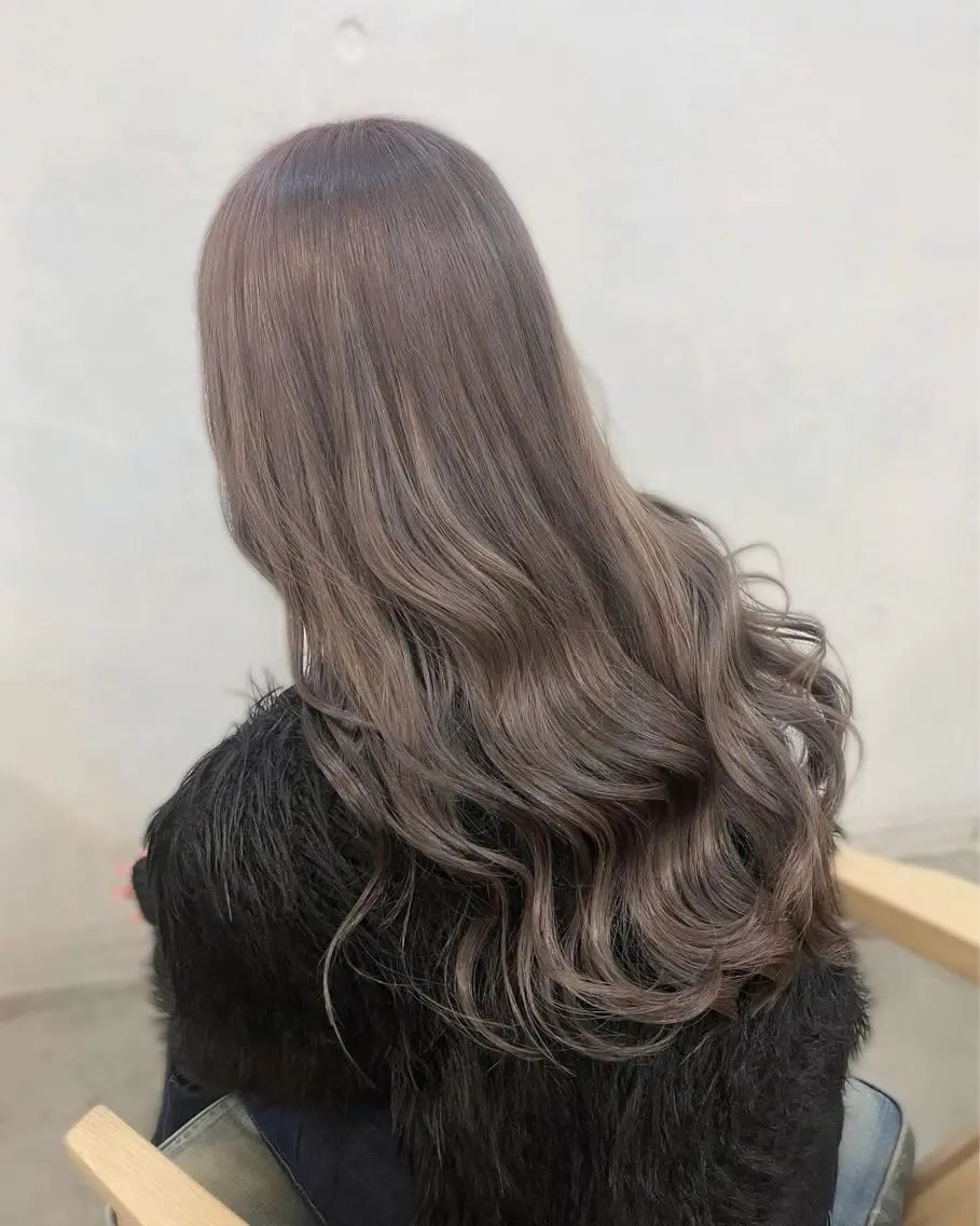 ロング カラー ヘアアレンジ hazuki🐈⬛ 透明感カラーのヘアスタイル