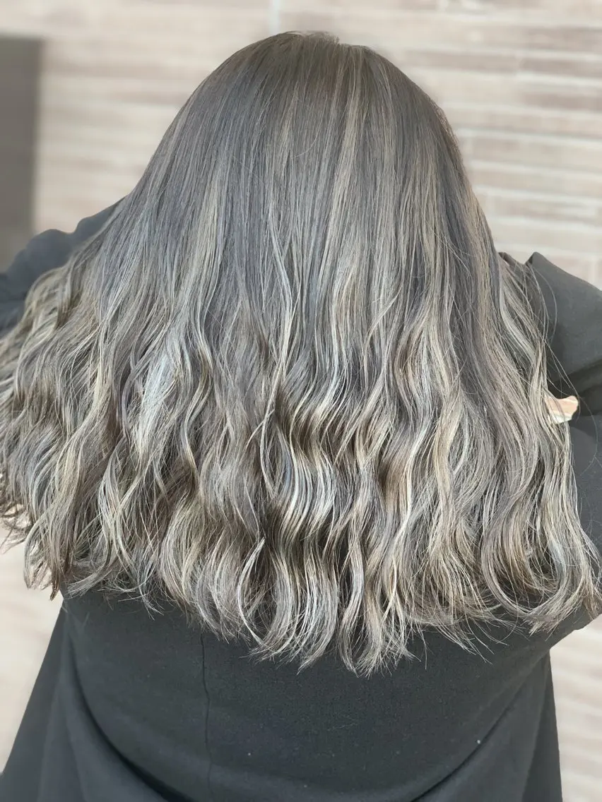 ロング ボブ ハイライト 髪質改善 韓国風ヘア レイヤーカット メンズスタイル バレイヤージュ　齋藤のヘアスタイル