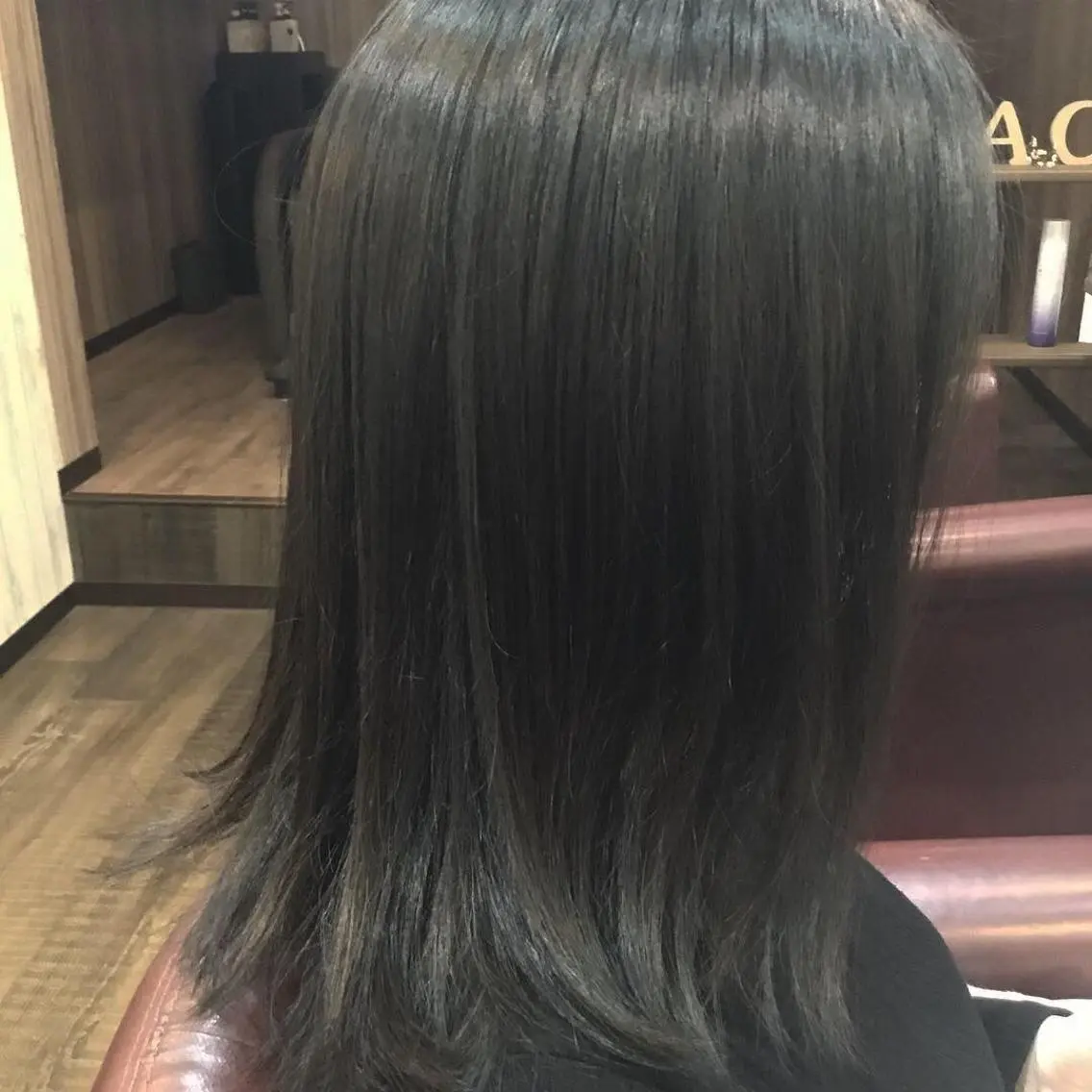 セミロング カラー パーマ embrace エンブレイスのヘアスタイル